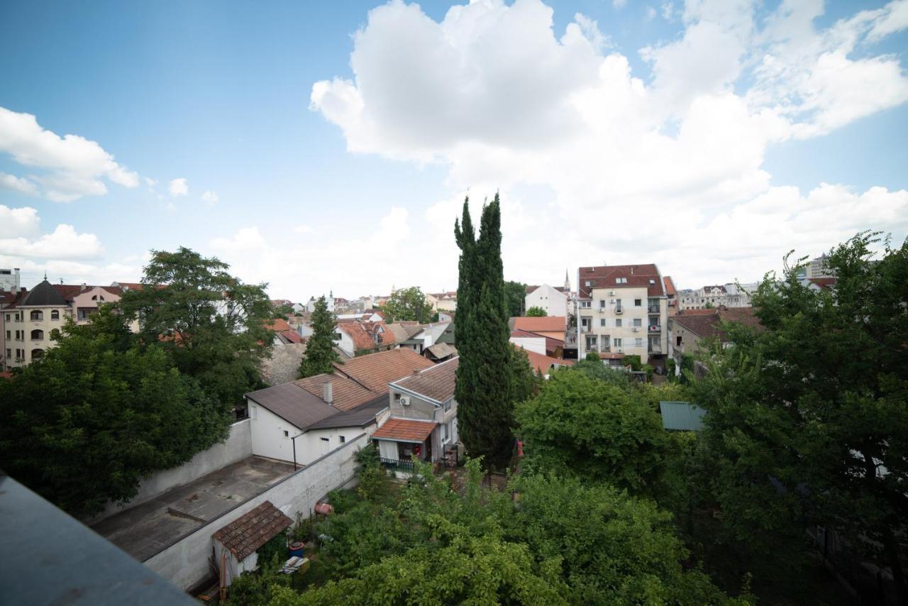 Apartment Vera With Free Garage Nowy Sad Zewnętrze zdjęcie