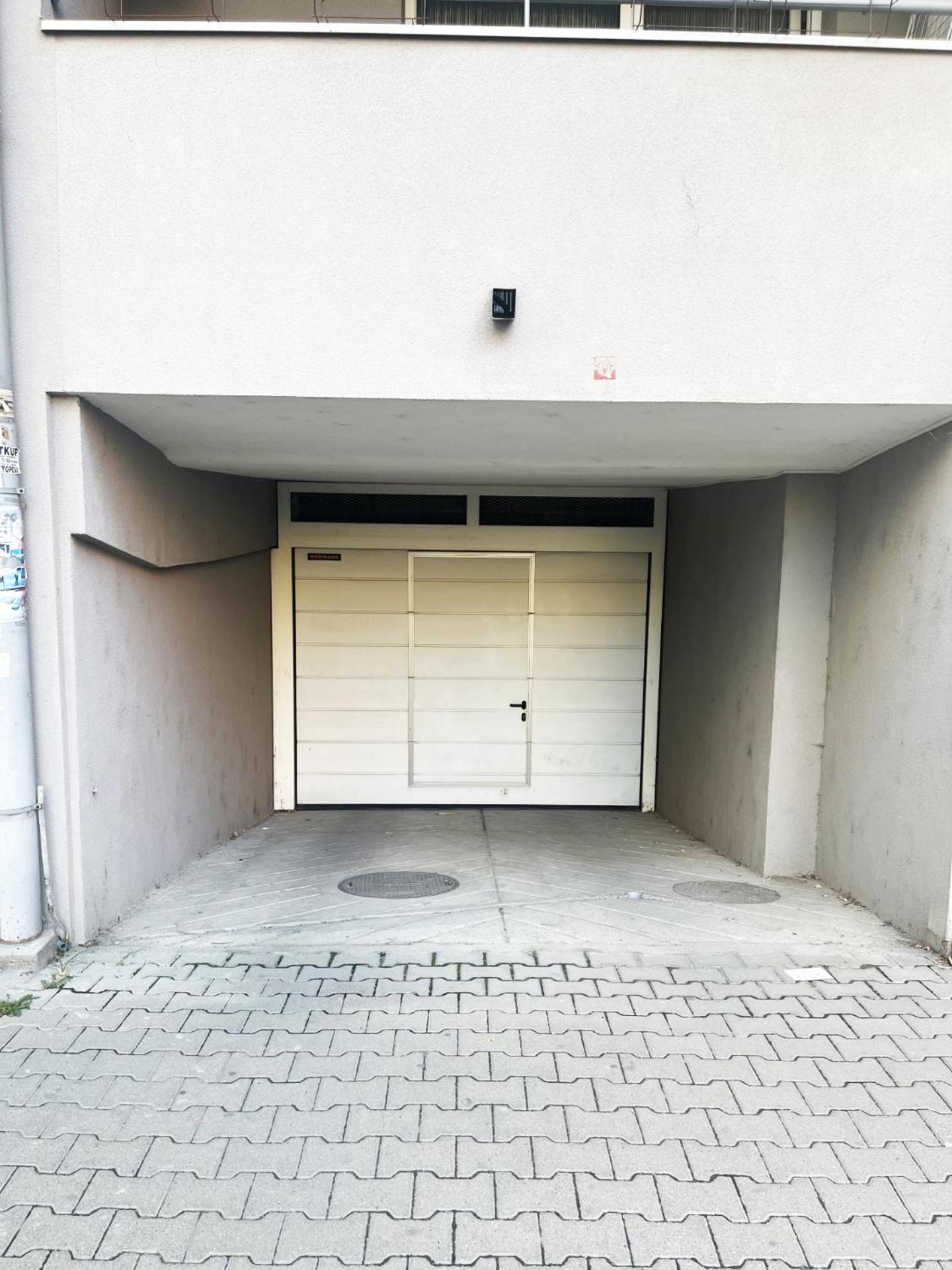 Apartment Vera With Free Garage Nowy Sad Zewnętrze zdjęcie